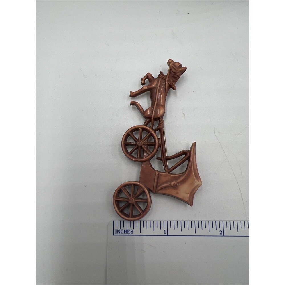 Vintage 1940s Copper Brown Horse Drawn Carriage Celluloid Brooch Pin C Clasp - Picture 9 of 9
